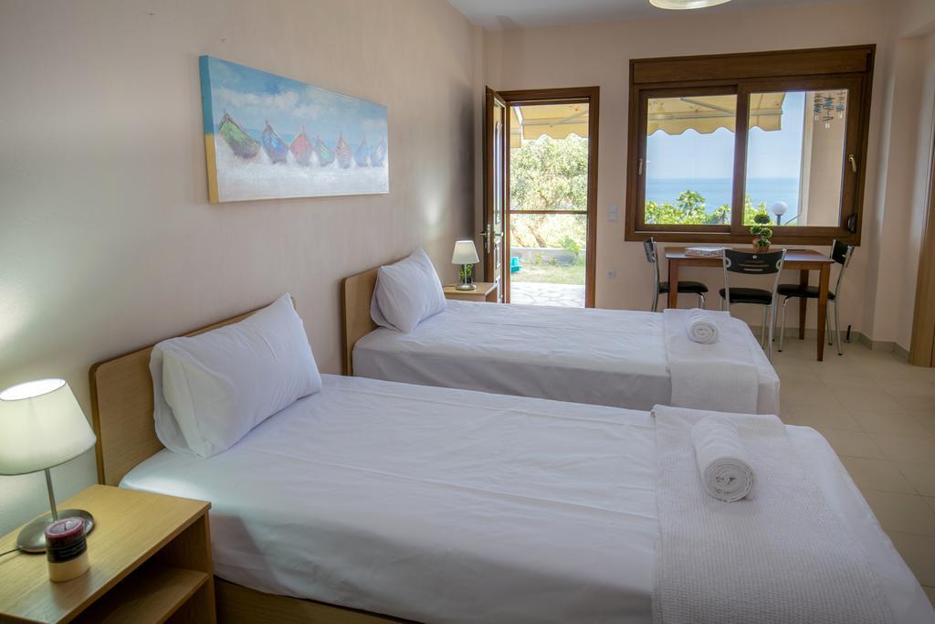 Aphrodite Villas Koinira Bagian luar foto