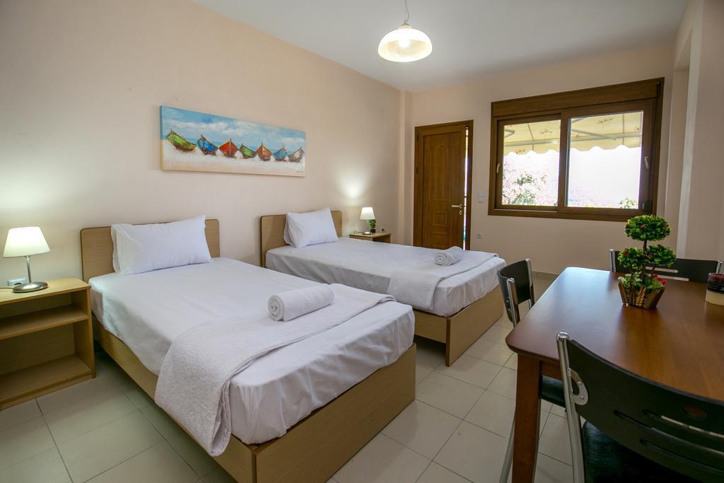 Aphrodite Villas Koinira Bagian luar foto